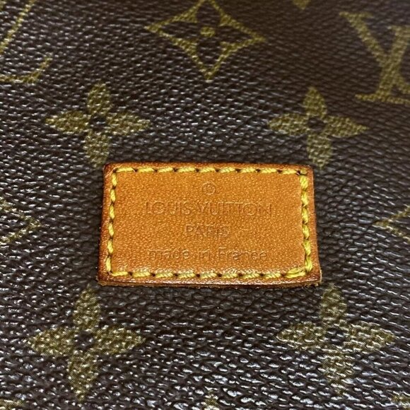 100% Authentic LOUIS VUITTON Saumur 30 Monogram Shoulder Bag 555-100824 - Picture 14 of 14